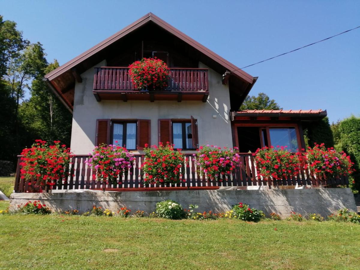 Holiday Home Mare Near River Karlovac Luaran gambar